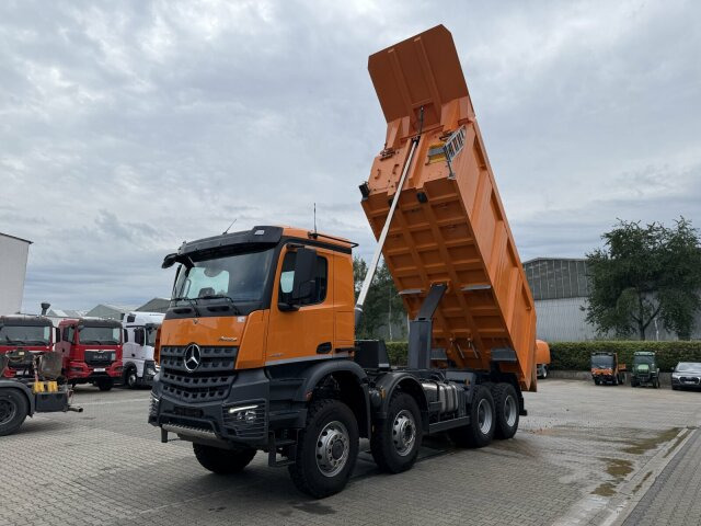 Mercedes-Benz AROCS 4851 8x6 Euro 6 Gesteinkipper MEILLER 25m³ - Tipper: picture 4 Mercedes-Benz AROCS 4851 8x6 Euro 6 Gesteinkipper MEILLER 25m³ - Tipper: picture 4