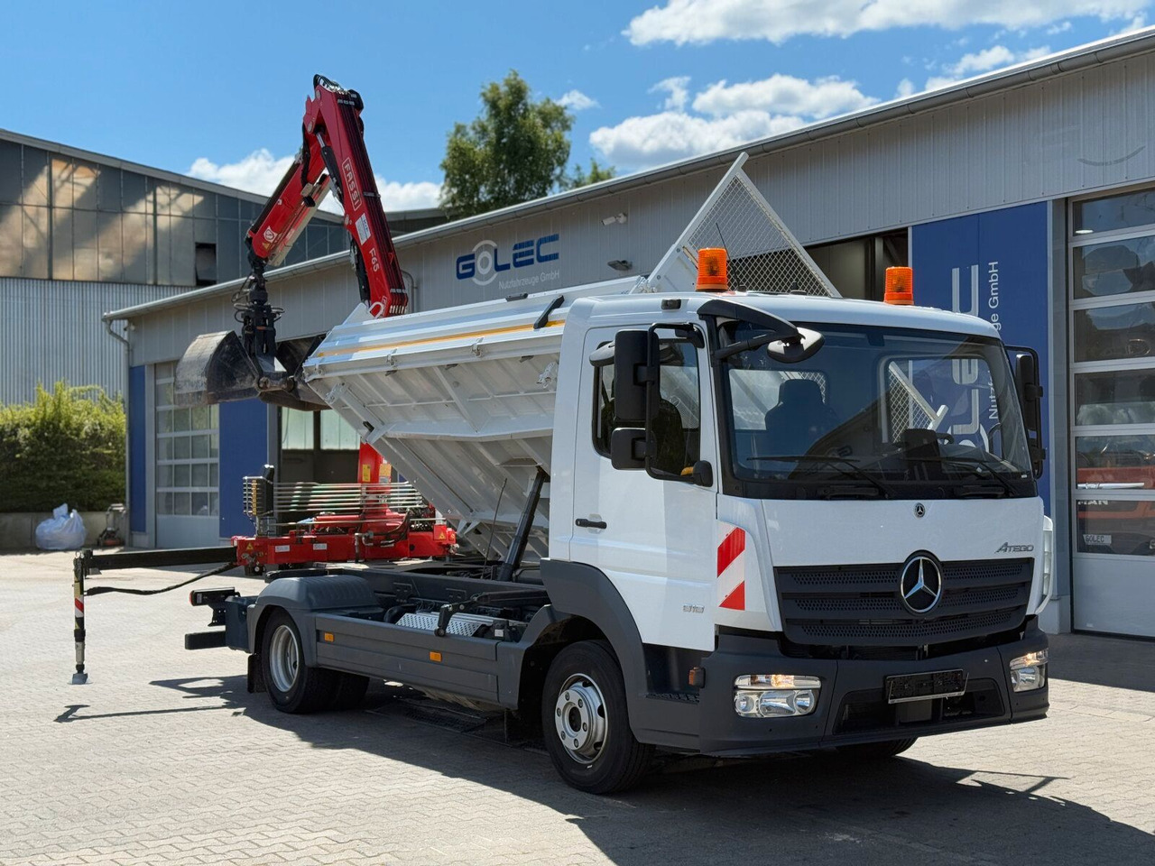 Mercedes-Benz ATEGO 818 4x2 Euro 6 Kipper Kran FASSI F65B.0.22 - Tipper van: picture 2 Mercedes-Benz ATEGO 818 4x2 Euro 6 Kipper Kran FASSI F65B.0.22 - Tipper van: picture 2