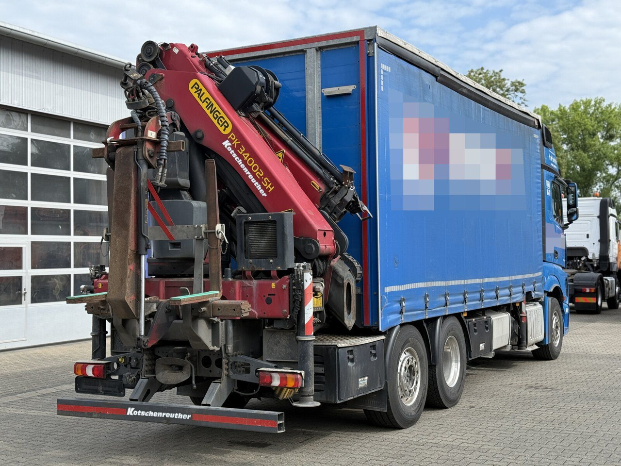 Mercedes-Benz Actros 6x2 Pritsche Kran Palfinger PK34002 + JIB - Curtain side truck, Crane truck: picture 3 Mercedes-Benz Actros 6x2 Pritsche Kran Palfinger PK34002 + JIB - Curtain side truck, Crane truck: picture 3