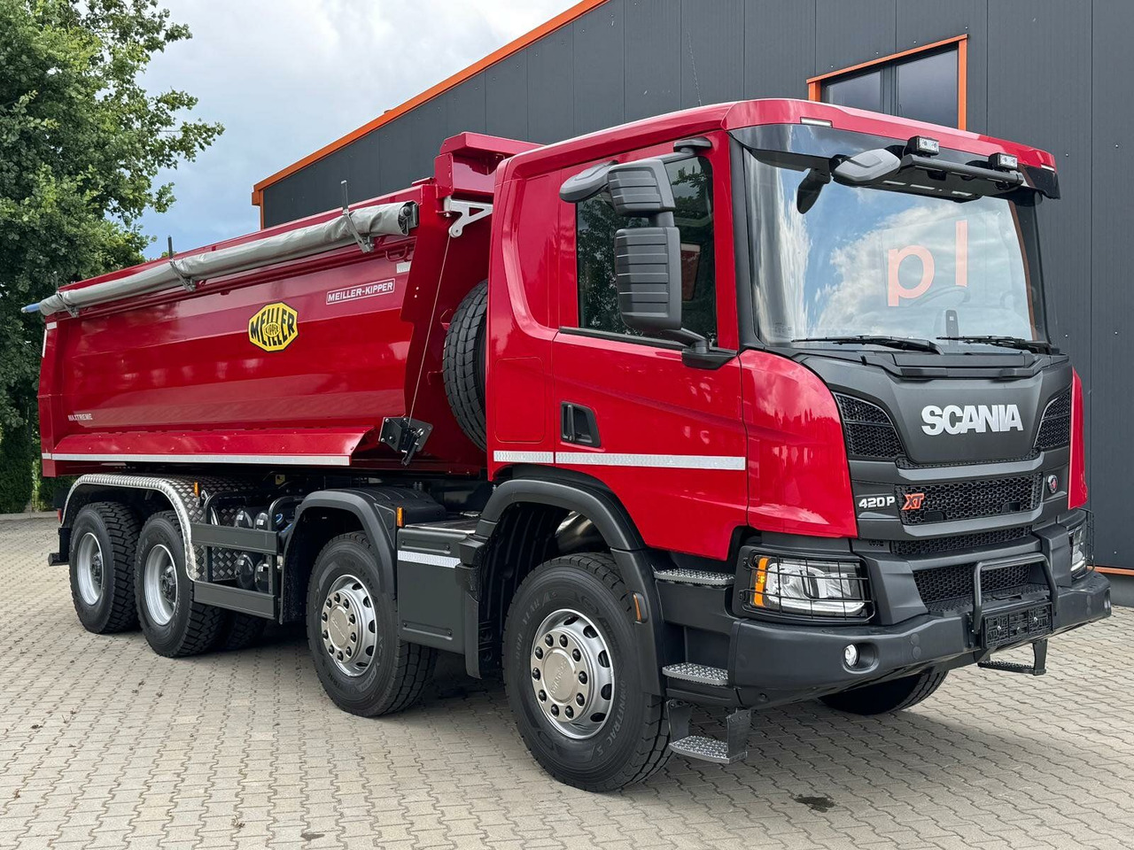 Scania P 420 8x4 Kipper Meiller Euro 6 - Skip loader truck: picture 1 Scania P 420 8x4 Kipper Meiller Euro 6 - Skip loader truck: picture 1