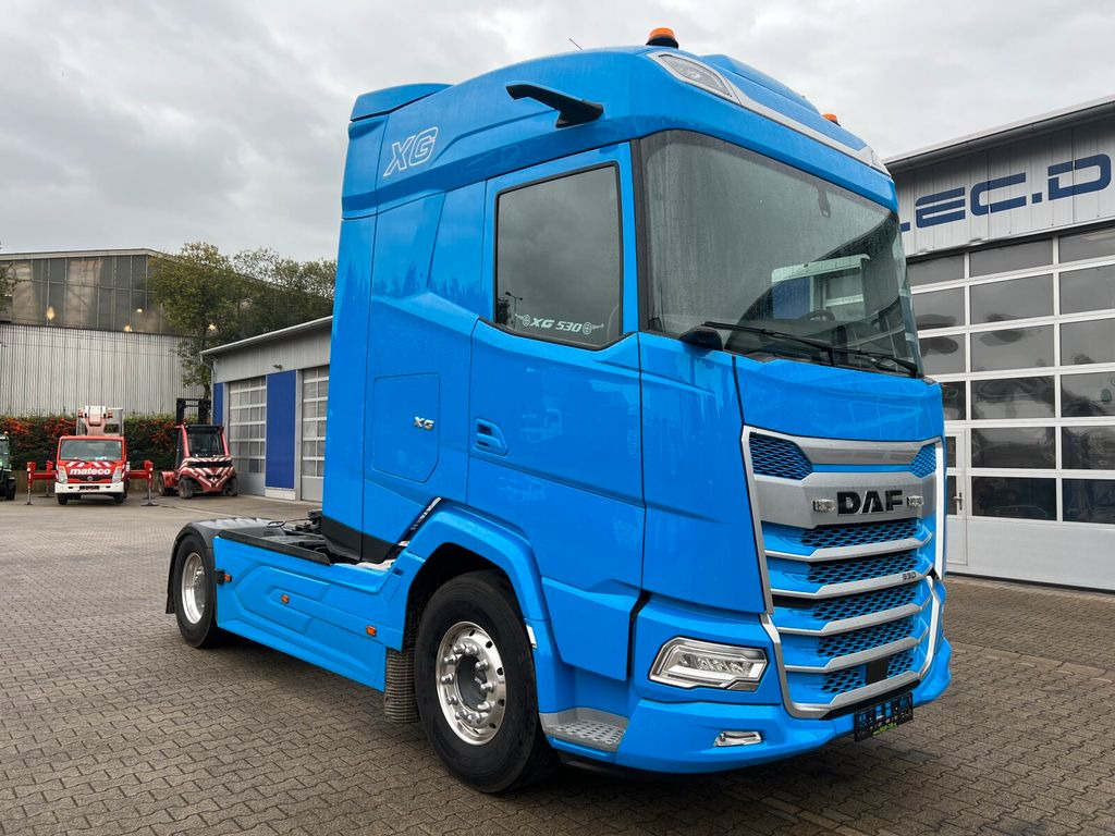 Tractor unit DAF XG 530 FT Spacecab Zugmaschine Mirror Cam: picture 1