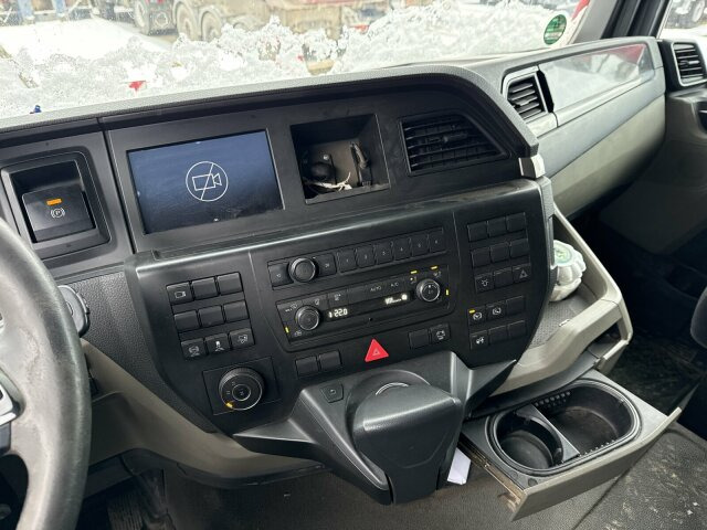 MAN TGS 22.510 4x4 SZM - Kipphyd. Blatt Luft - Tractor unit: picture 5 MAN TGS 22.510 4x4 SZM - Kipphyd. Blatt Luft - Tractor unit: picture 5