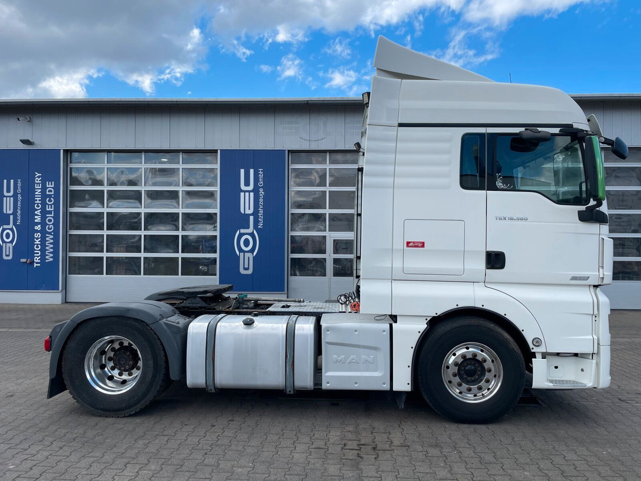 MAN TGX 18.560 4x2 SZM Kipphydraulik *Retarder - Tractor unit: picture 2 MAN TGX 18.560 4x2 SZM Kipphydraulik *Retarder - Tractor unit: picture 2