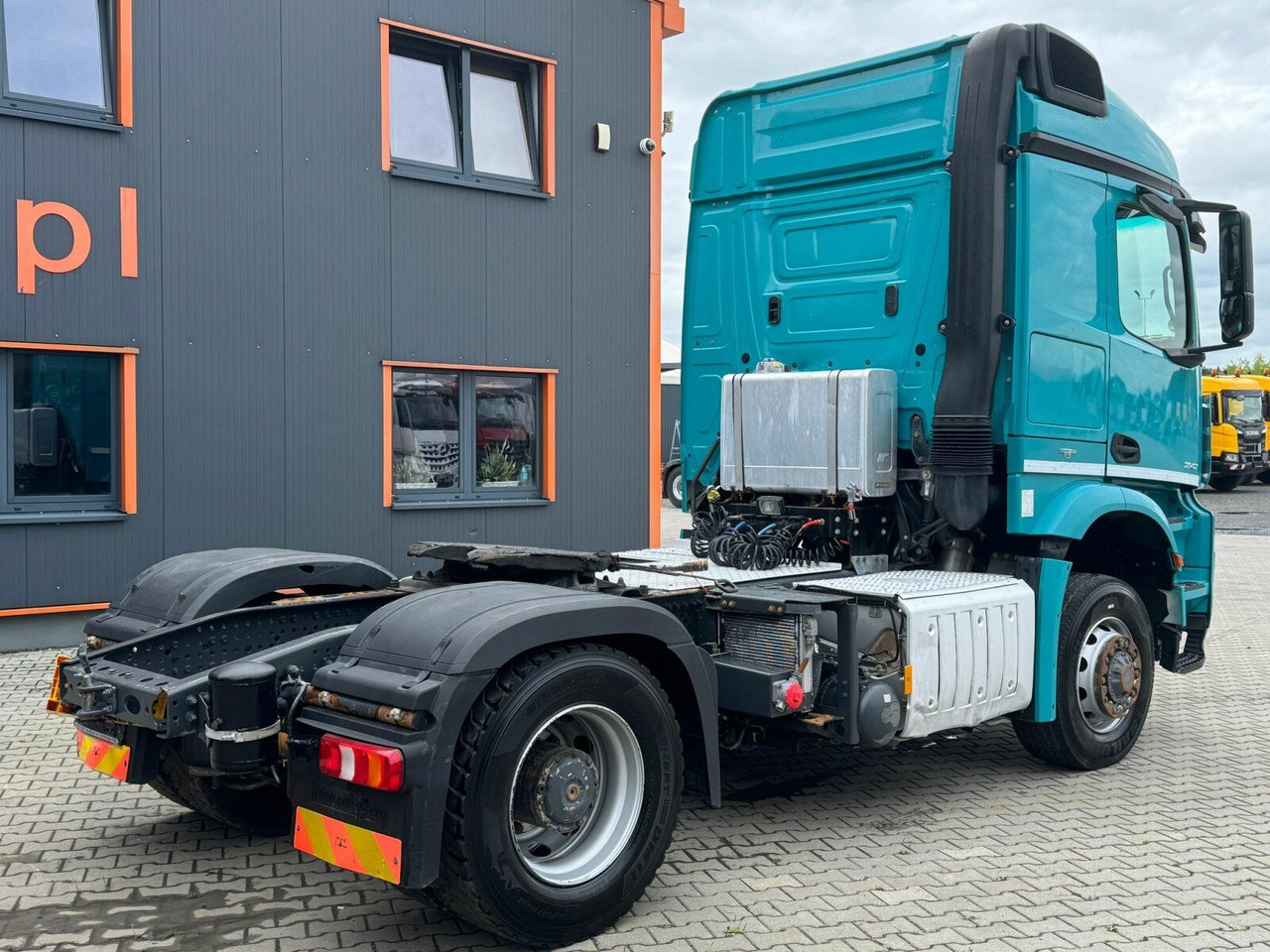 Mercedes-Benz Arocs 2142 4x4H SZM Euro 6 Kipphydraulik - Tractor unit: picture 5 Mercedes-Benz Arocs 2142 4x4H SZM Euro 6 Kipphydraulik - Tractor unit: picture 5