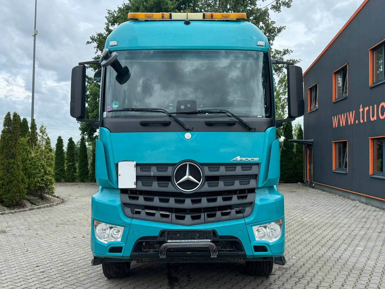 Mercedes-Benz Arocs 2142 4x4H SZM Euro 6 Kipphydraulik - Tractor unit: picture 3 Mercedes-Benz Arocs 2142 4x4H SZM Euro 6 Kipphydraulik - Tractor unit: picture 3