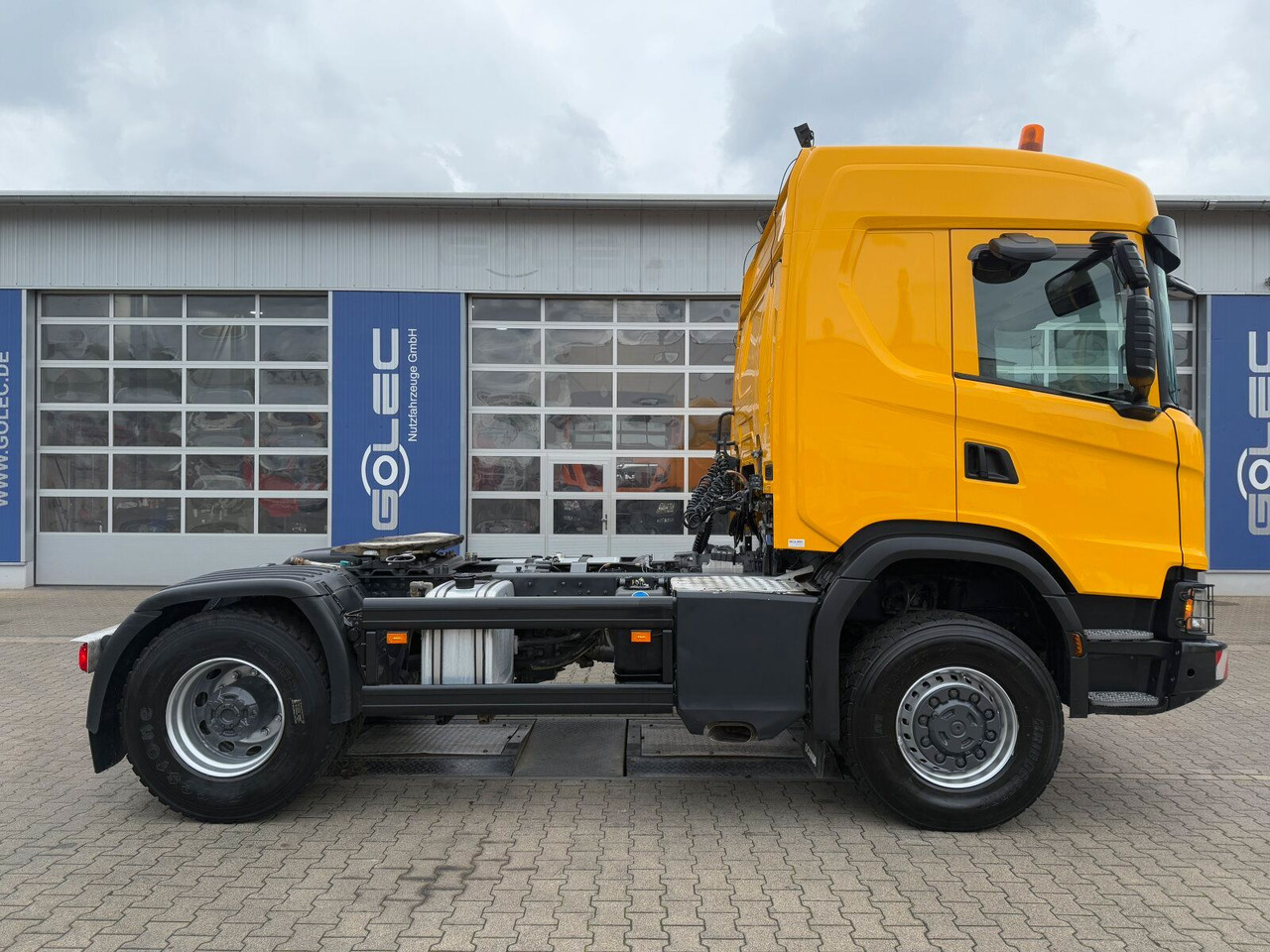 Scania G450 XT 4x4 Euro 6 SZM Kipphydraulik Blatt/ Luft - Tractor unit: picture 2 Scania G450 XT 4x4 Euro 6 SZM Kipphydraulik Blatt/ Luft - Tractor unit: picture 2
