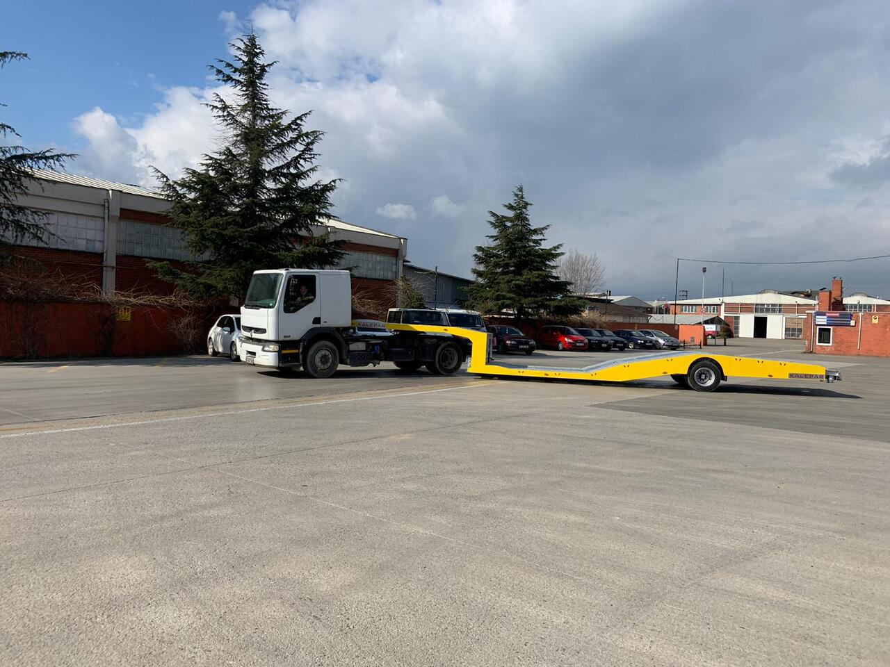 KALEPAR LKW/TRUCK TRANSPORTER - Low loader semi-trailer: picture 4 KALEPAR LKW/TRUCK TRANSPORTER - Low loader semi-trailer: picture 4
