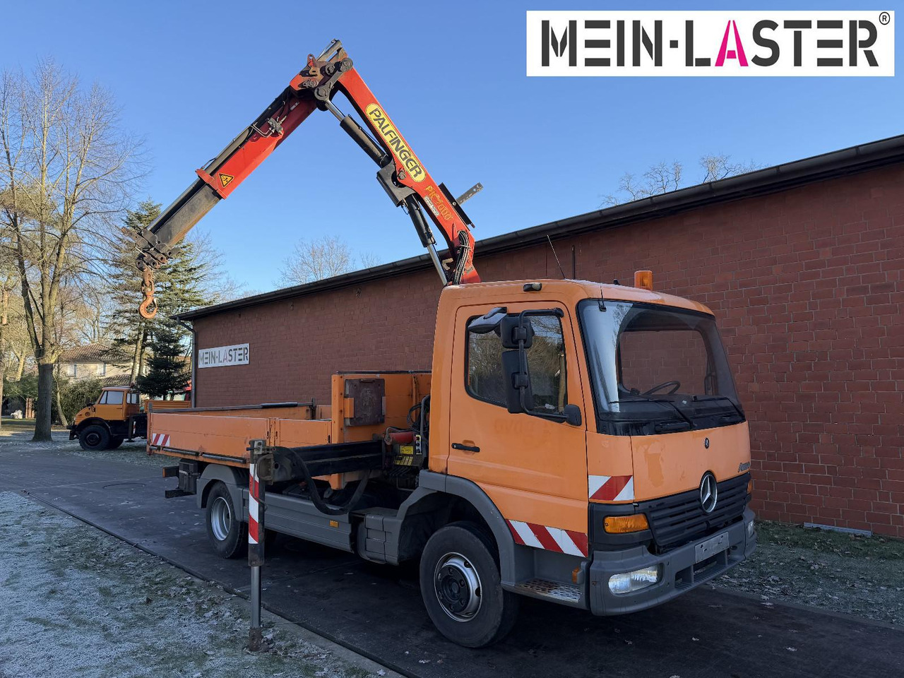 Mercedes-Benz 815 Pritsche Palfinger PK 7000 13 m Funk + AHK - Dropside/ Flatbed truck, Crane truck: picture 2 Mercedes-Benz 815 Pritsche Palfinger PK 7000 13 m Funk + AHK - Dropside/ Flatbed truck, Crane truck: picture 2