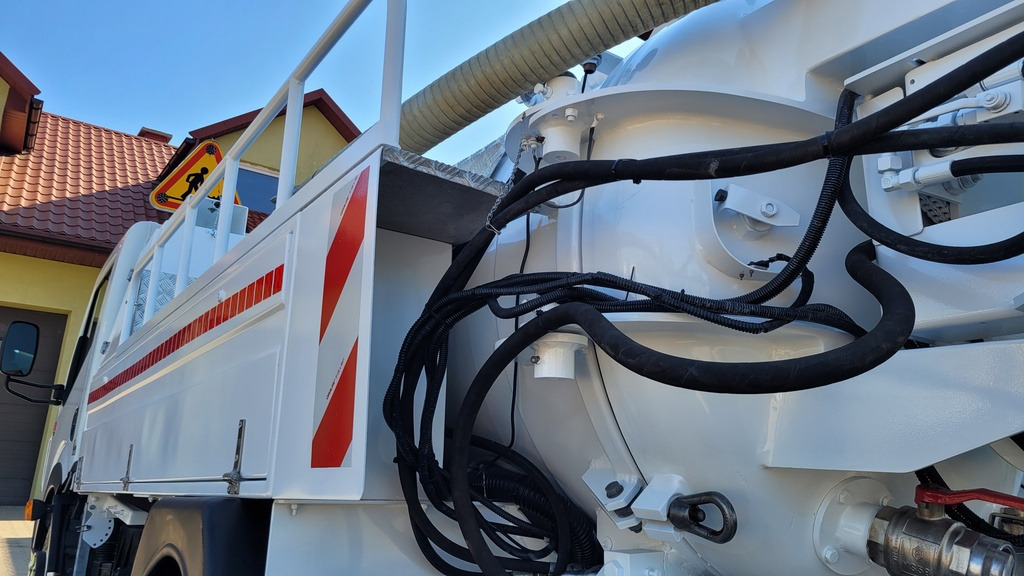 Vacuum truck Renault Maxity 140dxi Kanalreiniger COMBI CLEANER VAACUM Hydrocureur: picture 16