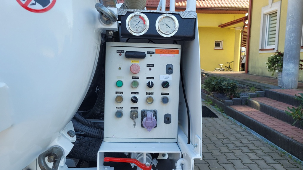 Vacuum truck Renault Maxity 140dxi Kanalreiniger COMBI CLEANER VAACUM Hydrocureur: picture 20