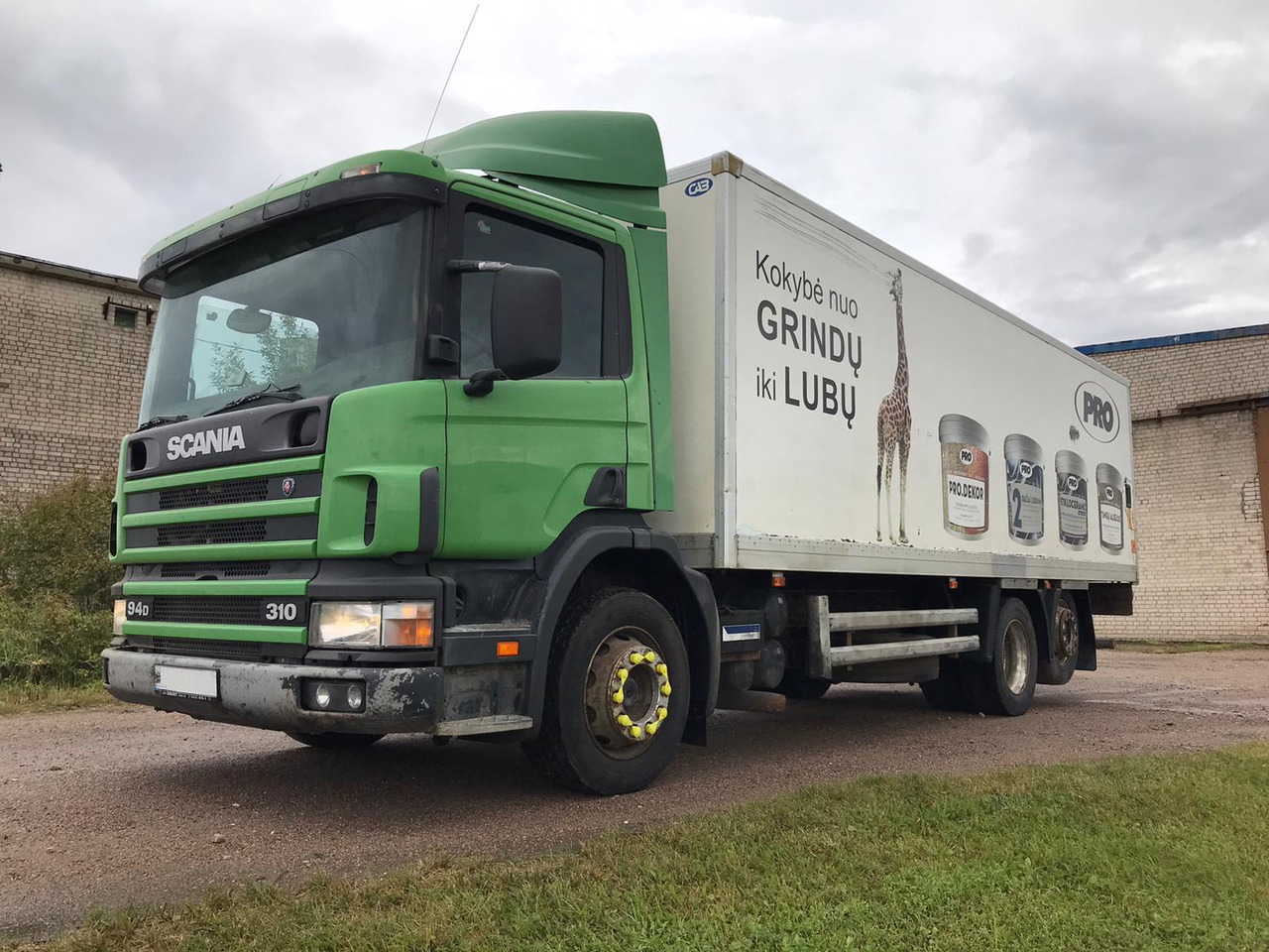 SCANIA 94D.310 - Box truck: picture 4 SCANIA 94D.310 - Box truck: picture 4