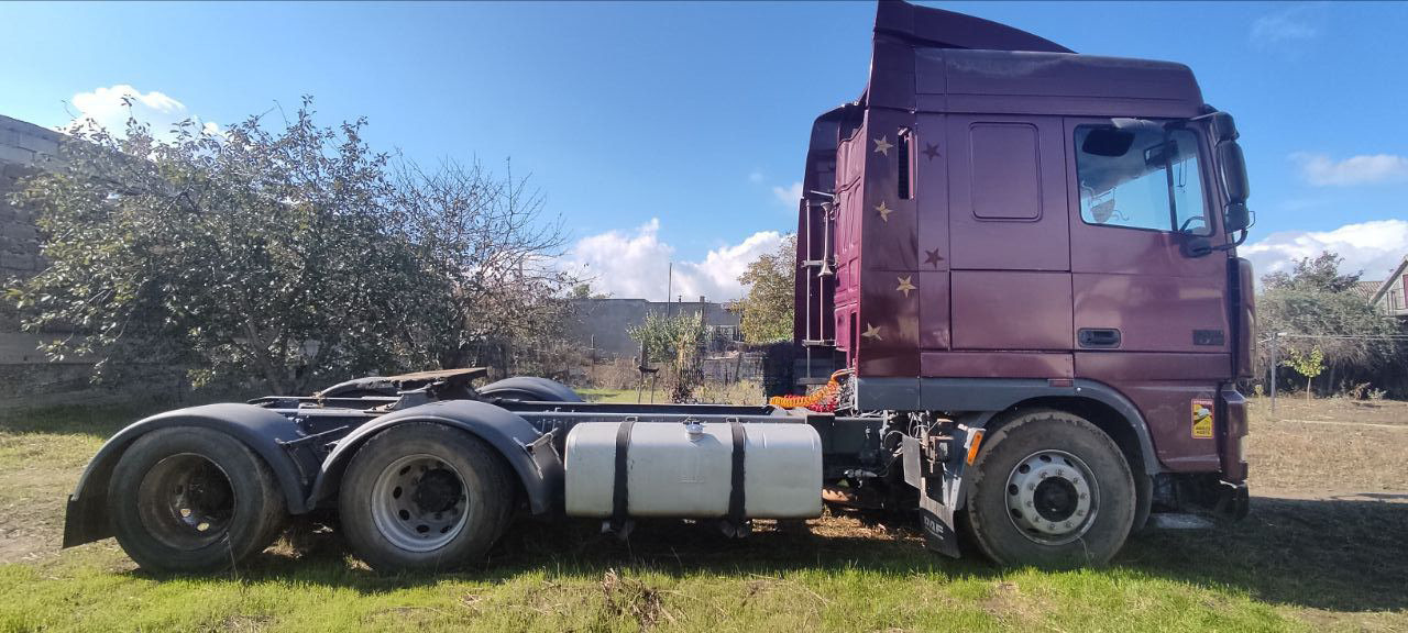 Tractor unit DAF 95XF380: picture 9