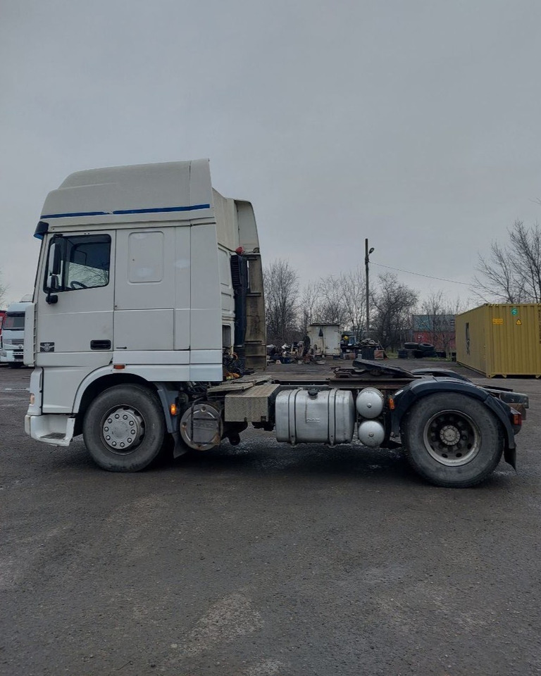 DAF XF 95.430 - Tractor unit: picture 5 DAF XF 95.430 - Tractor unit: picture 5