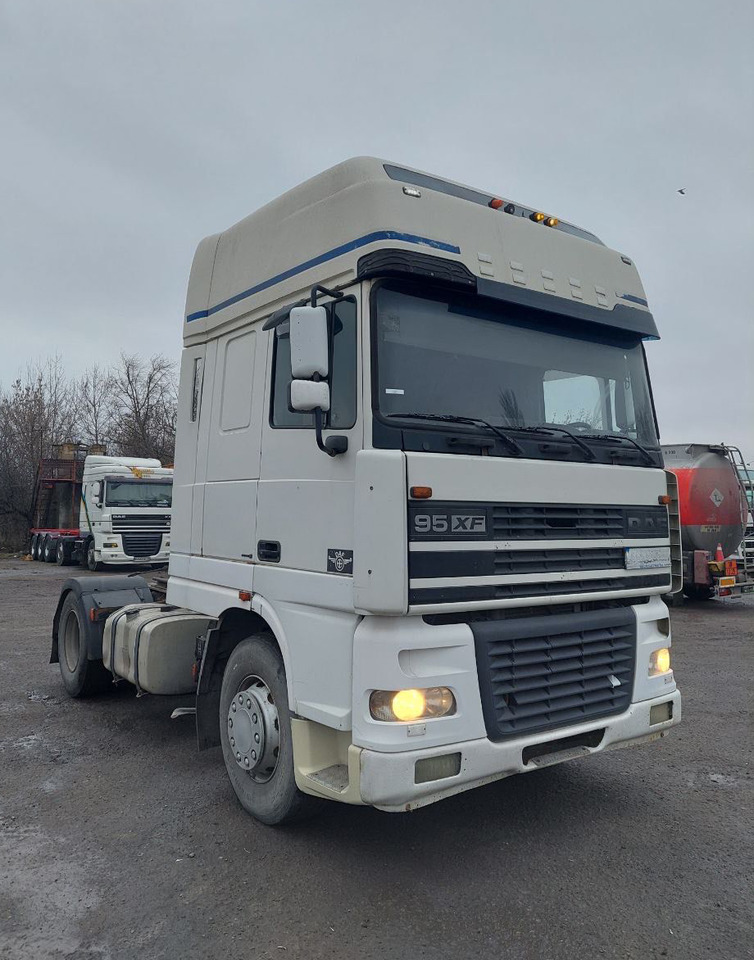 DAF XF 95.430 - Tractor unit: picture 1 DAF XF 95.430 - Tractor unit: picture 1