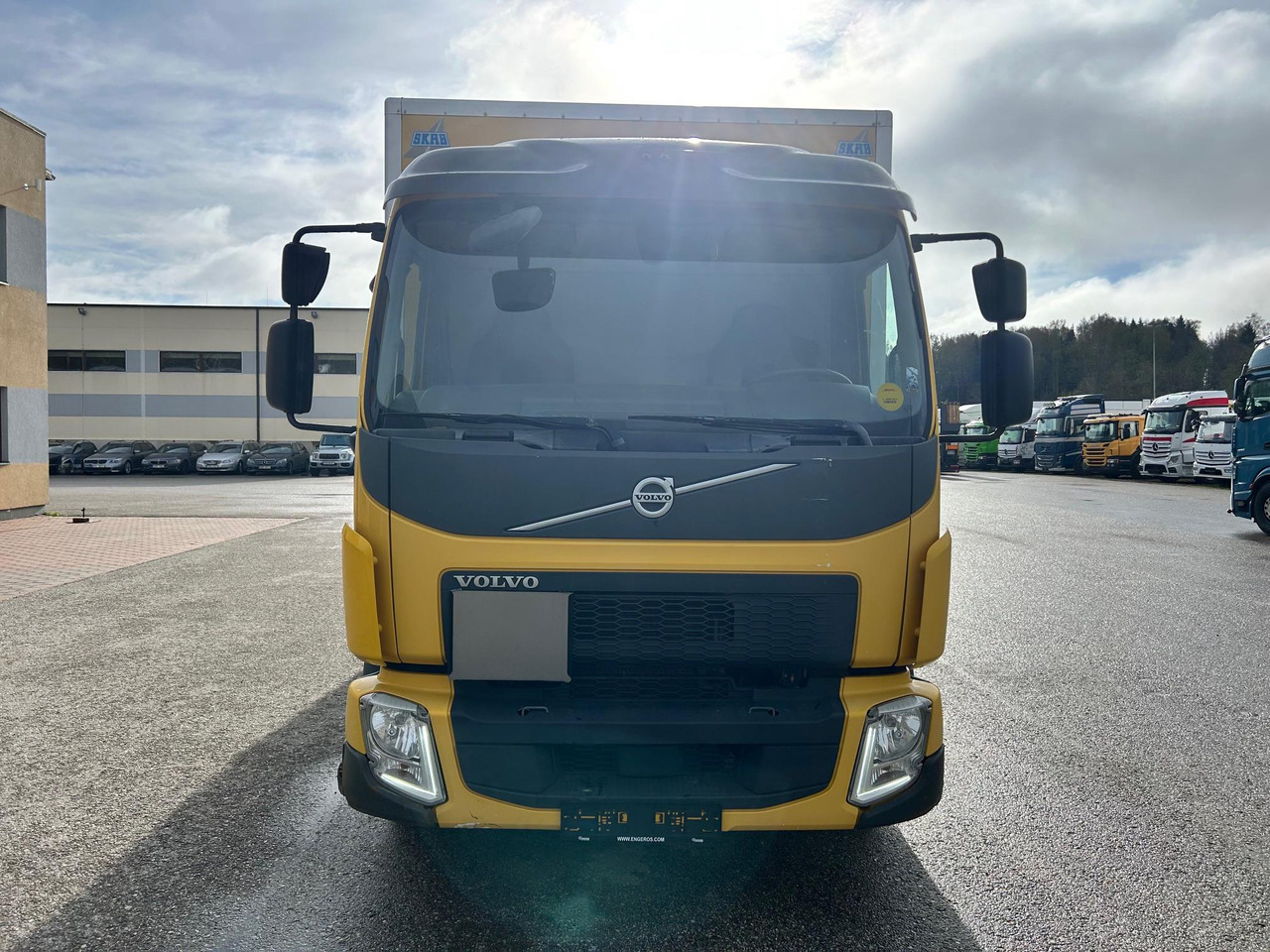 VOLVO FL250 - Box truck: picture 4 VOLVO FL250 - Box truck: picture 4
