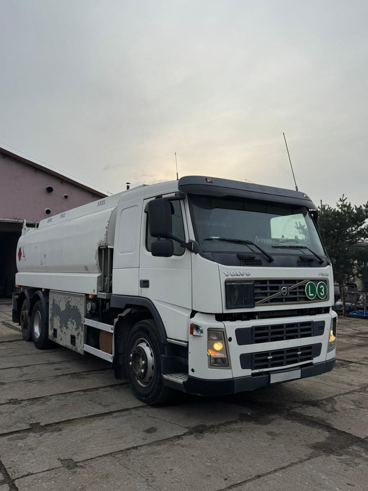 VOLVO FM12.380 - Tanker truck: picture 5 VOLVO FM12.380 - Tanker truck: picture 5