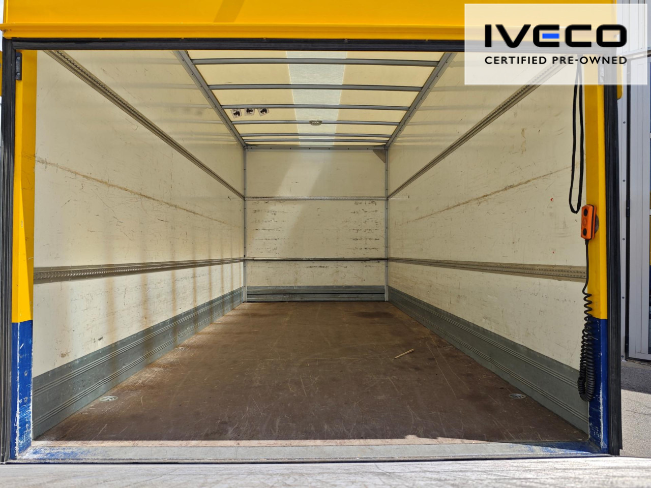 IVECO Koffer-LBW - Cab chassis truck: picture 2 IVECO Koffer-LBW - Cab chassis truck: picture 2