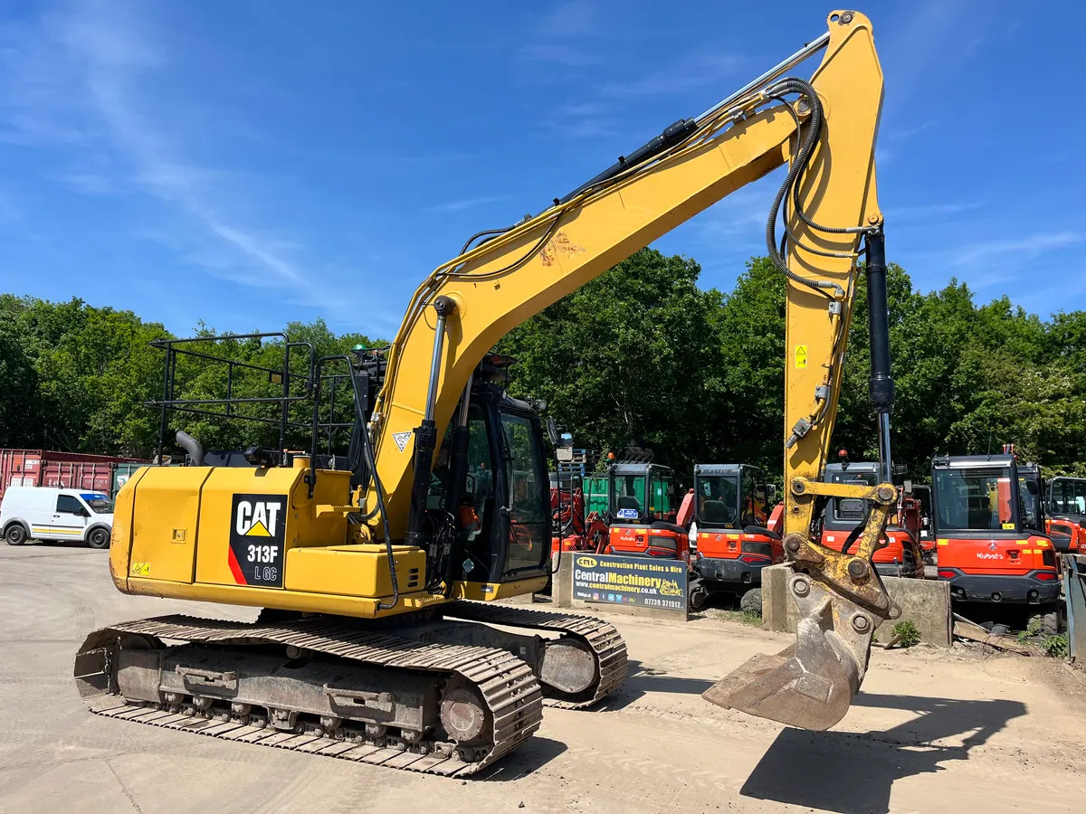 CAT 313FL Stock No T312 - Crawler excavator: picture 2 CAT 313FL Stock No T312 - Crawler excavator: picture 2