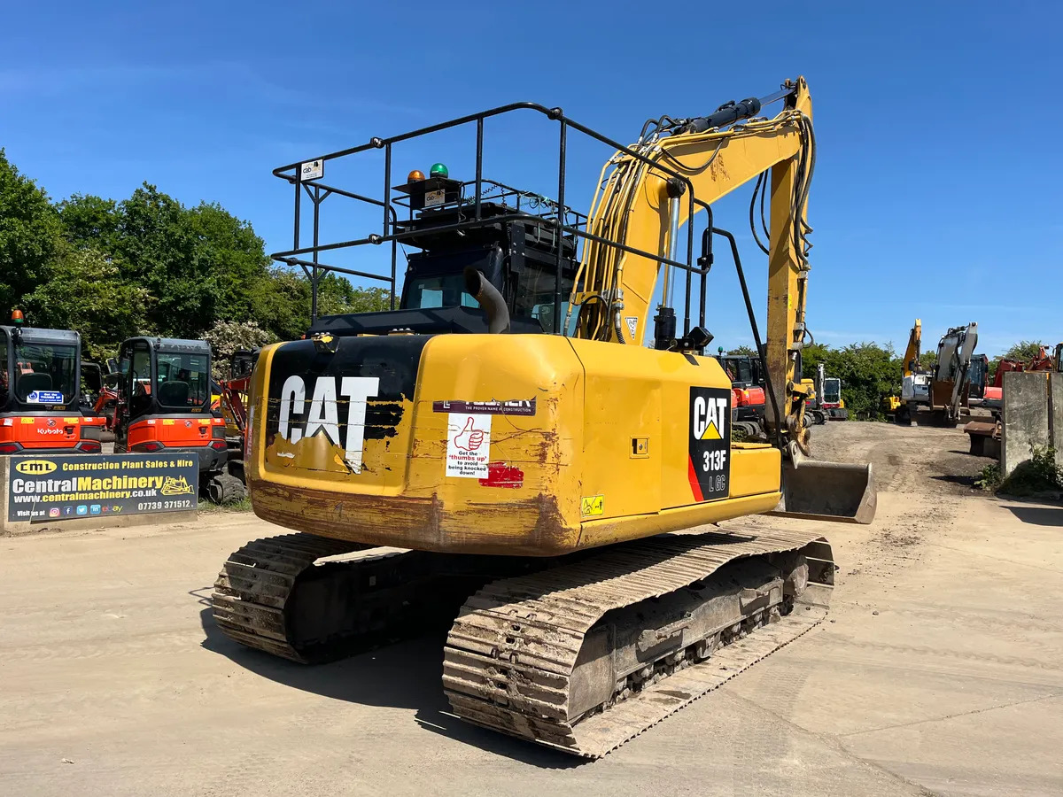 CAT 313FL Stock No T312 - Crawler excavator: picture 4 CAT 313FL Stock No T312 - Crawler excavator: picture 4