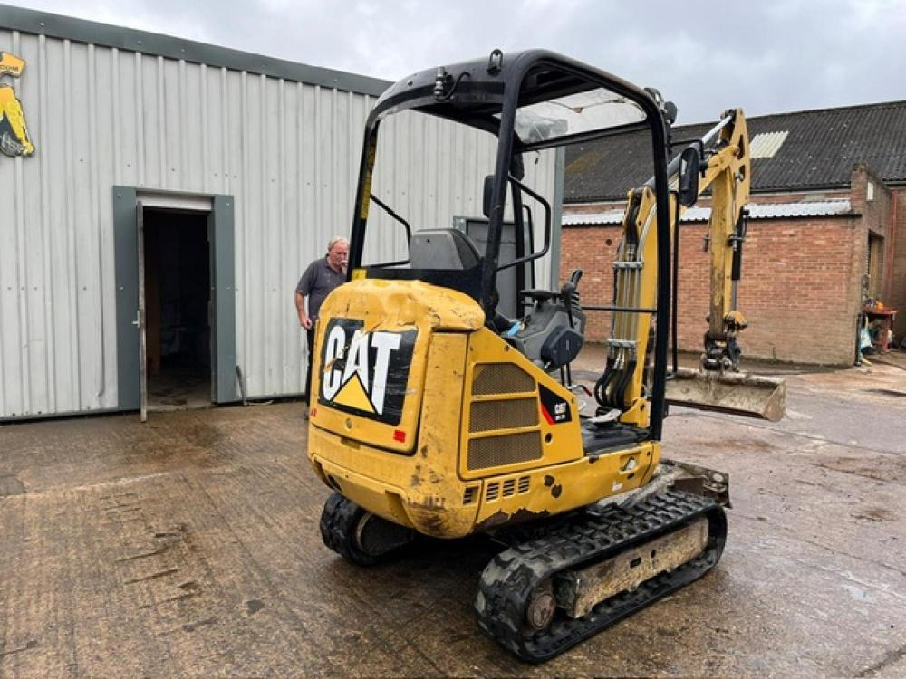 CATERPILLAR 301-7D - Mini excavator: picture 3 CATERPILLAR 301-7D - Mini excavator: picture 3