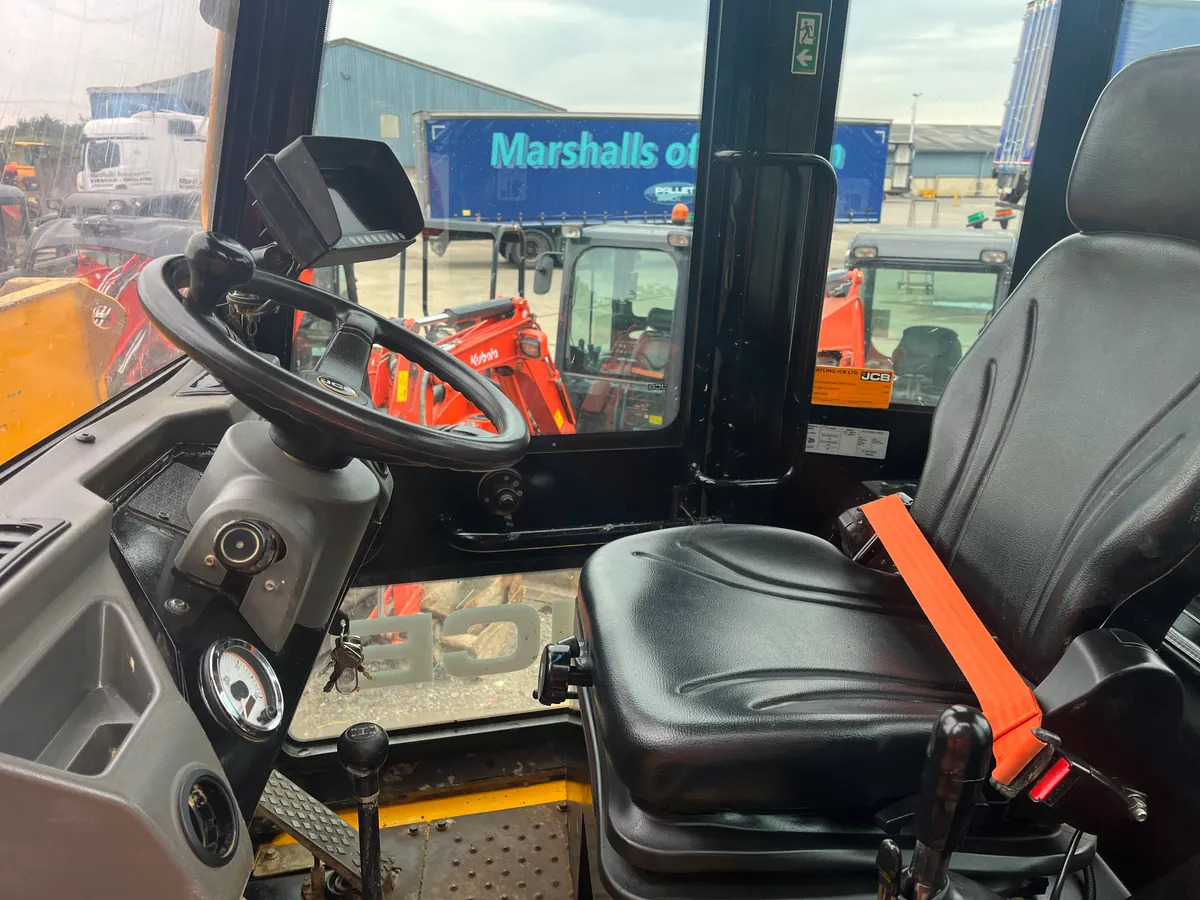 Mini dumper JCB 9FT Stock No T305: picture 10 Mini dumper JCB 9FT Stock No T305: picture 10
