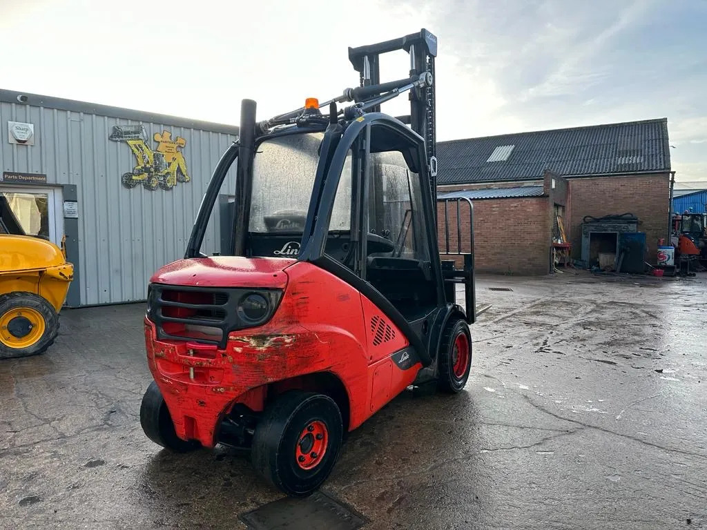 Linde H35 Stock No T161 - Forklift: picture 3 Linde H35 Stock No T161 - Forklift: picture 3