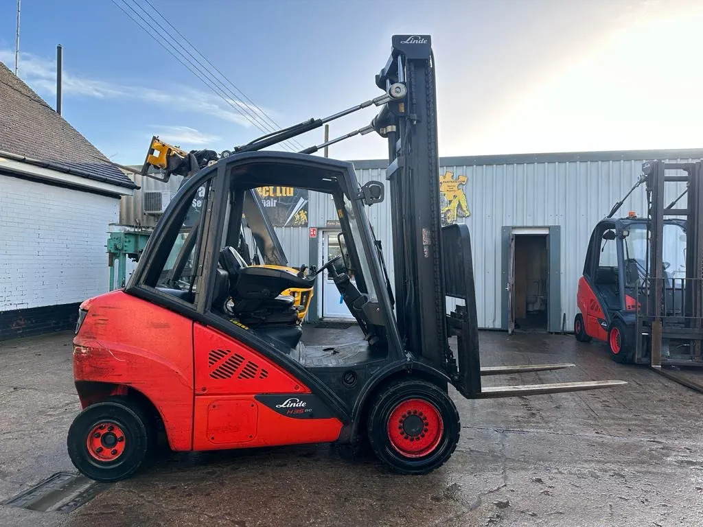 Linde H35 Stock No T161 - Forklift: picture 1 Linde H35 Stock No T161 - Forklift: picture 1