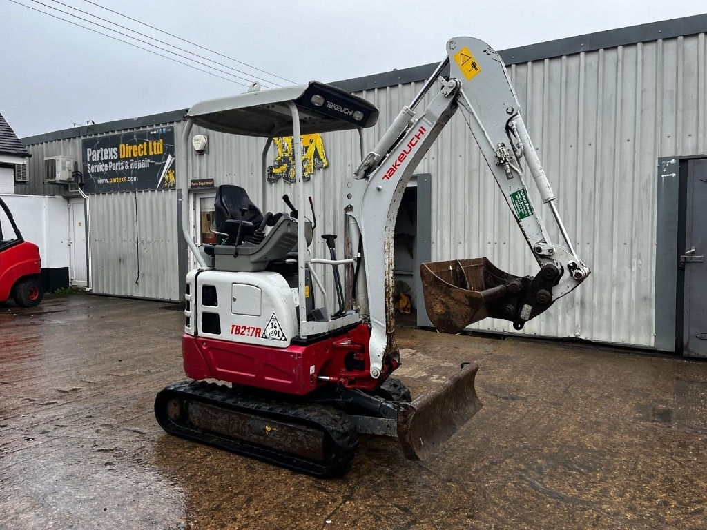 Takeuchi TB 217 R - Mini excavator: picture 2 Takeuchi TB 217 R - Mini excavator: picture 2