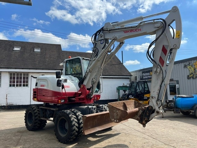 Takeuchi TB295W - Wheel excavator: picture 2 Takeuchi TB295W - Wheel excavator: picture 2