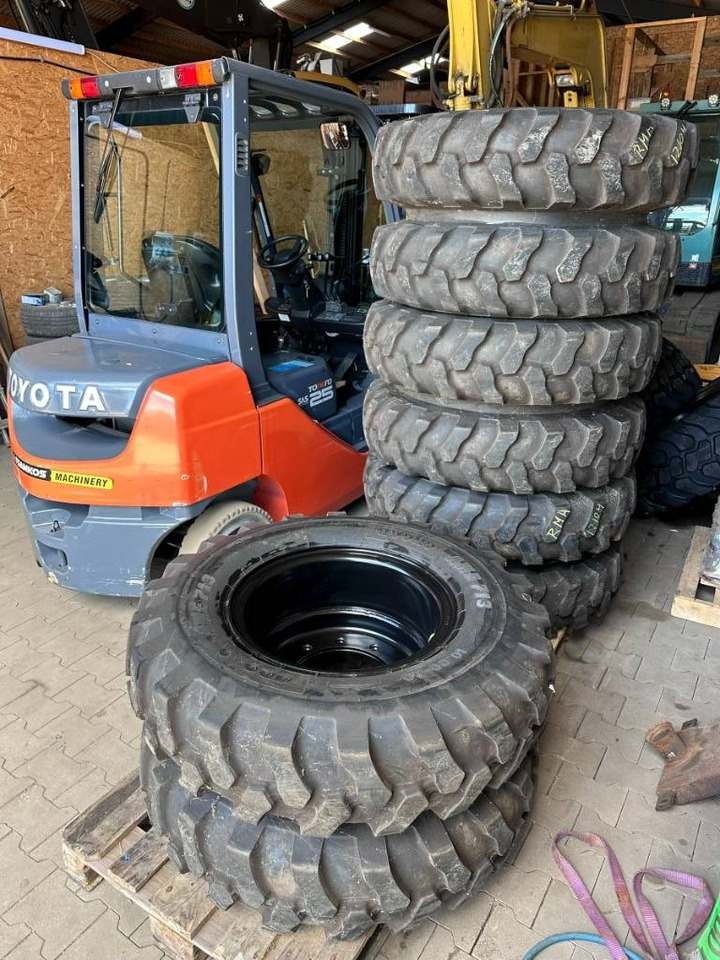 Apollo 10.00 - 20 Kompletträder - Complet t - Wheel excavator: picture 1 Apollo 10.00 - 20 Kompletträder - Complet t - Wheel excavator: picture 1
