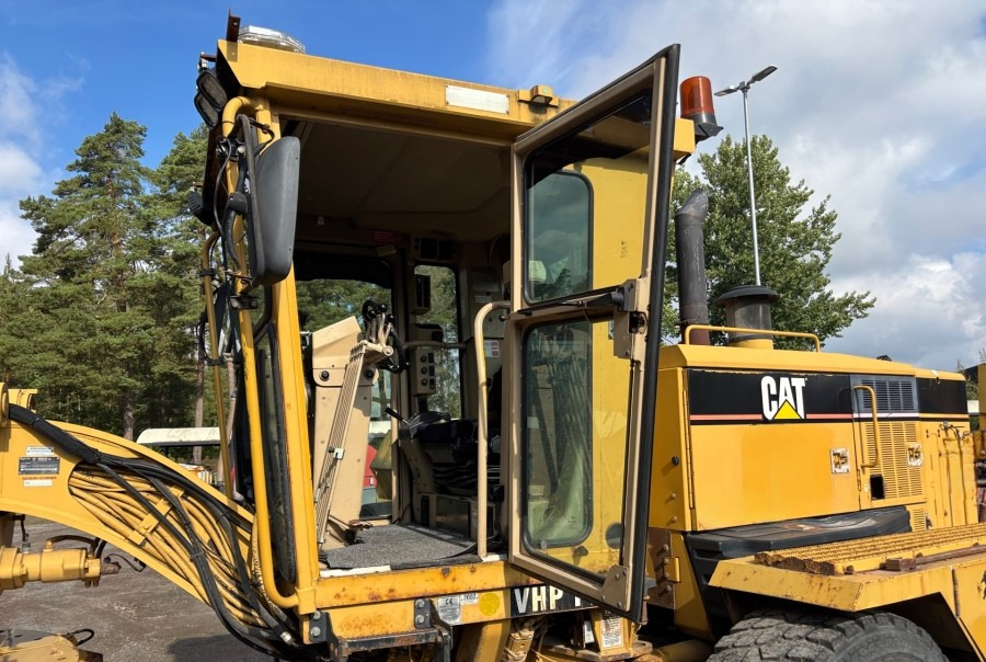 CATERPILLAR 140 H CE original German machine ready for work! - Grader: picture 5 CATERPILLAR 140 H CE original German machine ready for work! - Grader: picture 5