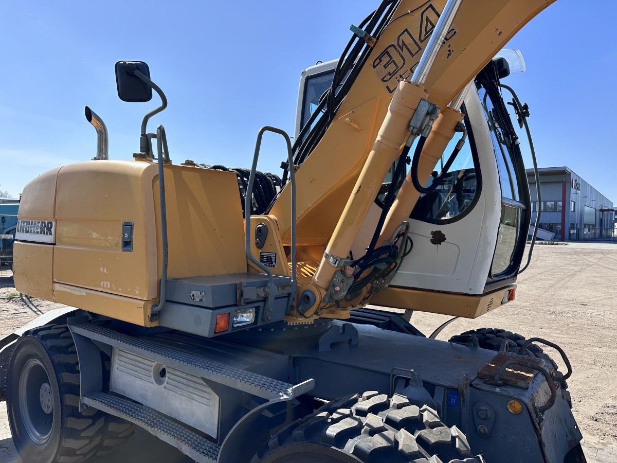 Wheel excavator LIEBHERR A 314 All hydr. lines SW 33- 30 Km/h: picture 19