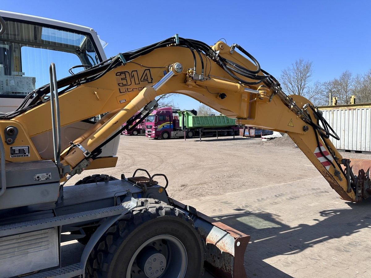 Wheel excavator LIEBHERR A 314 All hydr. lines SW 33- 30 Km/h: picture 40
