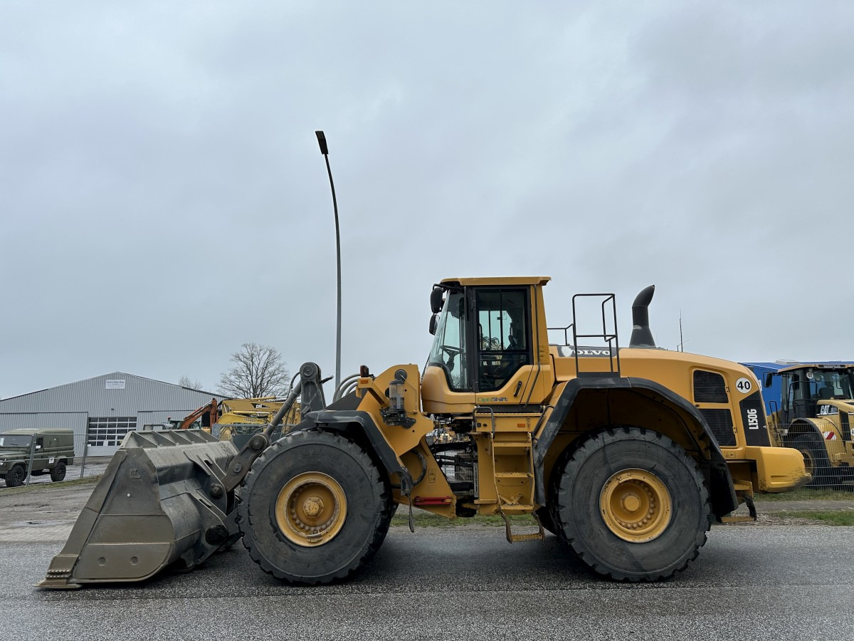 VOLVO L 150 G CDC Auto lub. German machine Top ! ! ! - Wheel loader: picture 1 VOLVO L 150 G CDC Auto lub. German machine Top ! ! ! - Wheel loader: picture 1