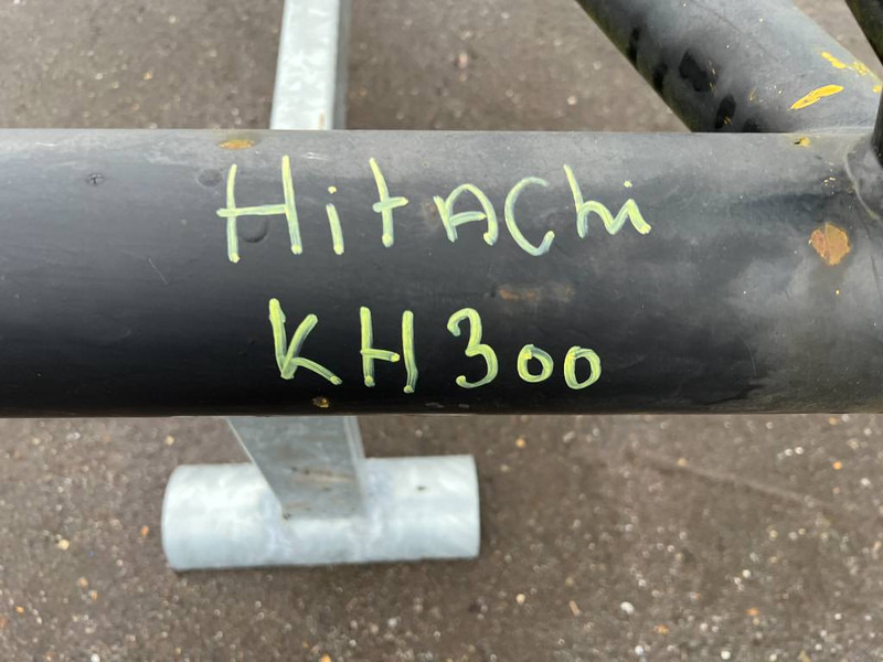 Hitachi KH 300 - Truck mounted crane for Construction machinery: picture 5 Hitachi KH 300 - Truck mounted crane for Construction machinery: picture 5