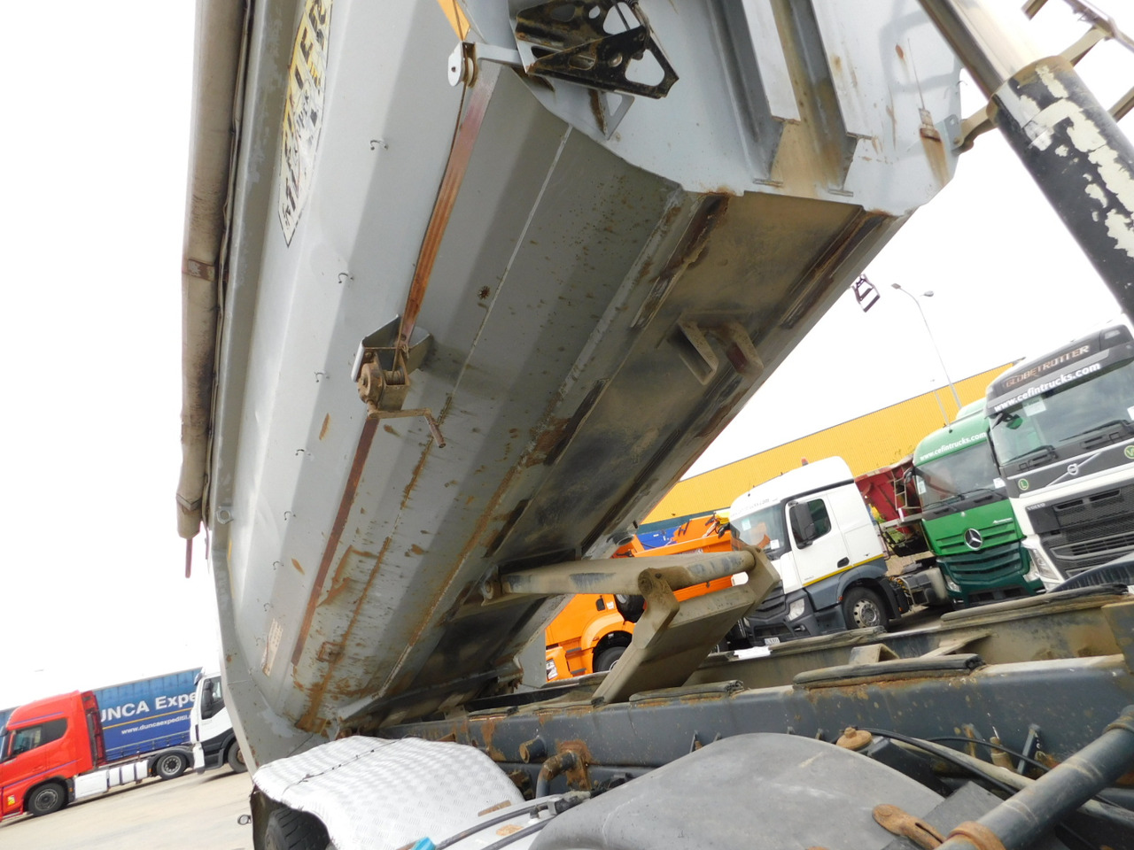 Tipper Scania G420: picture 8