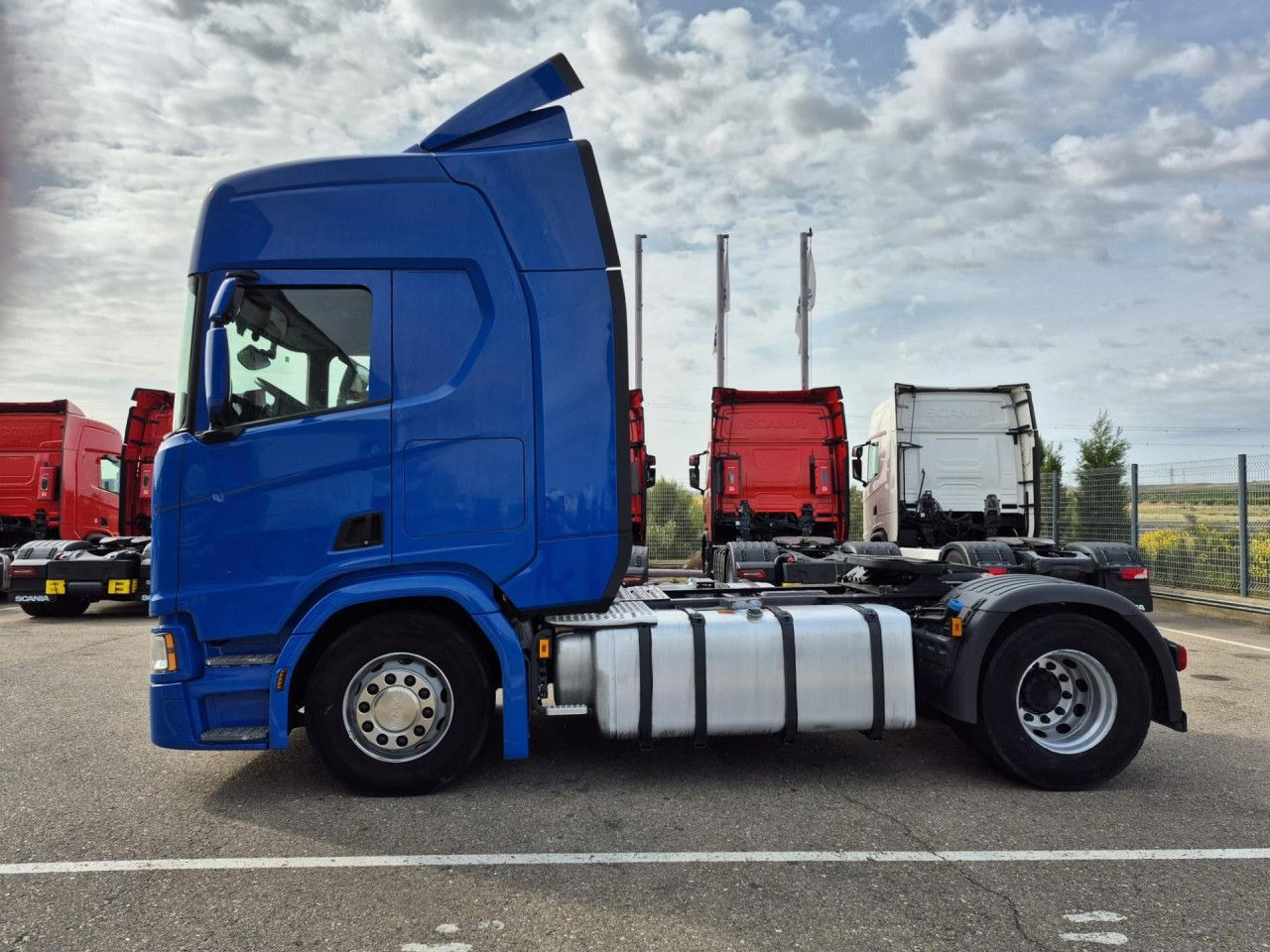 Scania R 450 - Tractor unit: picture 3 Scania R 450 - Tractor unit: picture 3