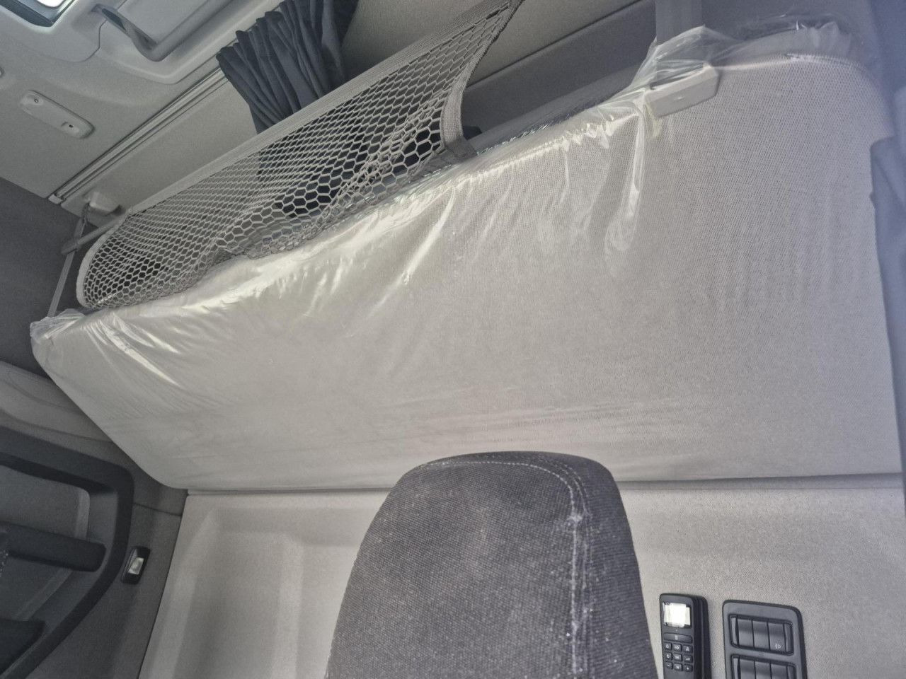 Tractor unit Scania R 500: picture 7