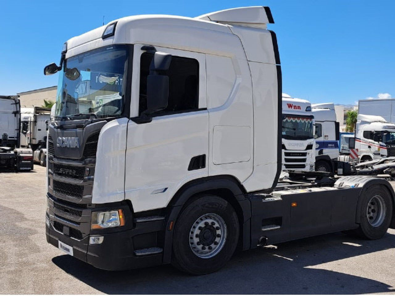 UVES05250006 - Tractor unit: picture 2 UVES05250006 - Tractor unit: picture 2