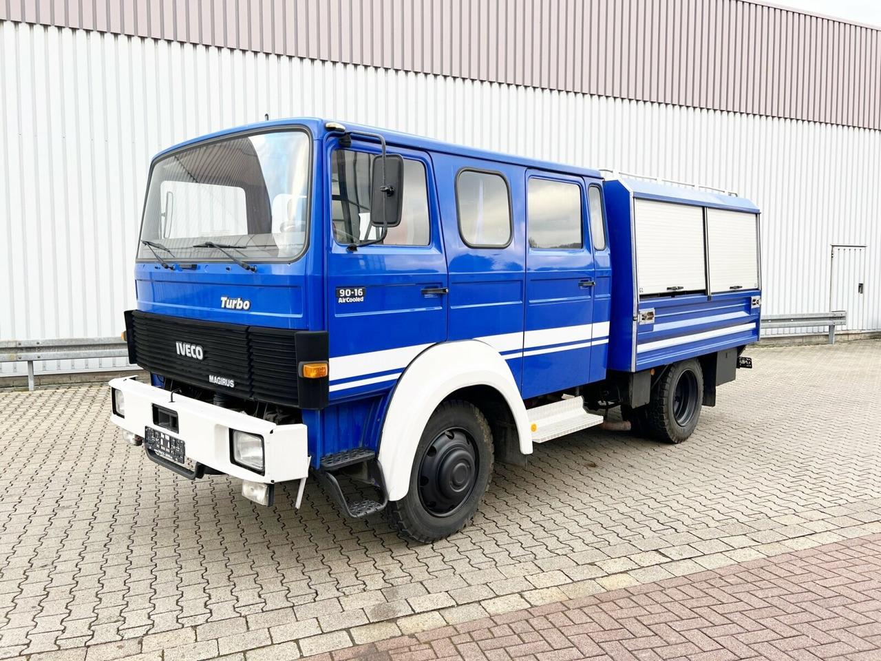 90-16 AW 4x4 Doka 90-16 AW 4x4 Doka, Mannschaftswagen - Fire truck: picture 1 90-16 AW 4x4 Doka 90-16 AW 4x4 Doka, Mannschaftswagen - Fire truck: picture 1