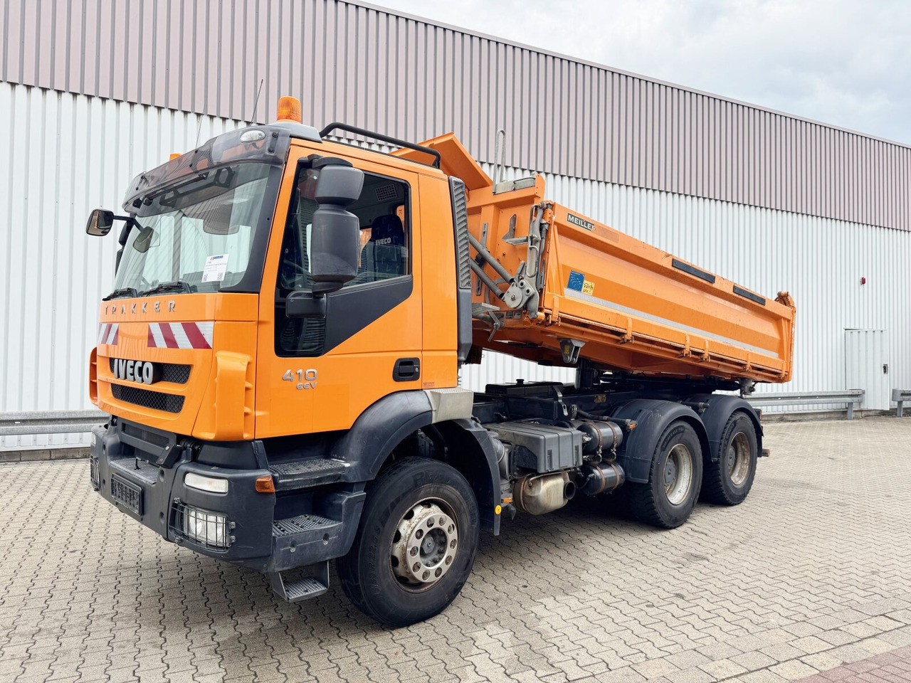 AD260T41 6x4 AD260T41 6x4, EEV - Tipper: picture 1 AD260T41 6x4 AD260T41 6x4, EEV - Tipper: picture 1
