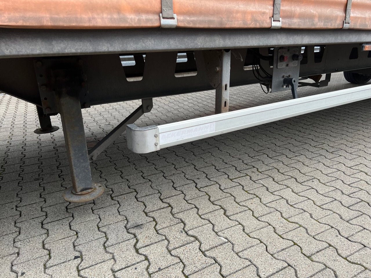 Ackermann PS-F 5.3/13.5 EZG SPS PS-F 5.3/13.5 EZG SPS, Edscha-Verdeck, Lenkachse - Curtainsider semi-trailer: picture 2 Ackermann PS-F 5.3/13.5 EZG SPS PS-F 5.3/13.5 EZG SPS, Edscha-Verdeck, Lenkachse - Curtainsider semi-trailer: picture 2