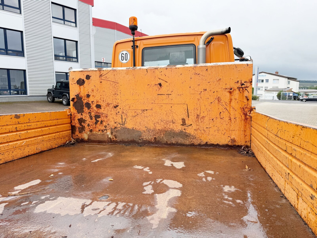 Unimog U 20 4x4 U 20 4x4, Kipper, Zapfwelle, Winterdienstausstattung, 2x AHK - Commercial vehicle: picture 5 Unimog U 20 4x4 U 20 4x4, Kipper, Zapfwelle, Winterdienstausstattung, 2x AHK - Commercial vehicle: picture 5