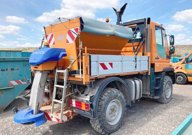 Unimog U300 405/10 4x4 U300 405/10 4x4, Kommunalhydraulik, Frontzapfwelle, Kipper - Commercial vehicle: picture 3 Unimog U300 405/10 4x4 U300 405/10 4x4, Kommunalhydraulik, Frontzapfwelle, Kipper - Commercial vehicle: picture 3