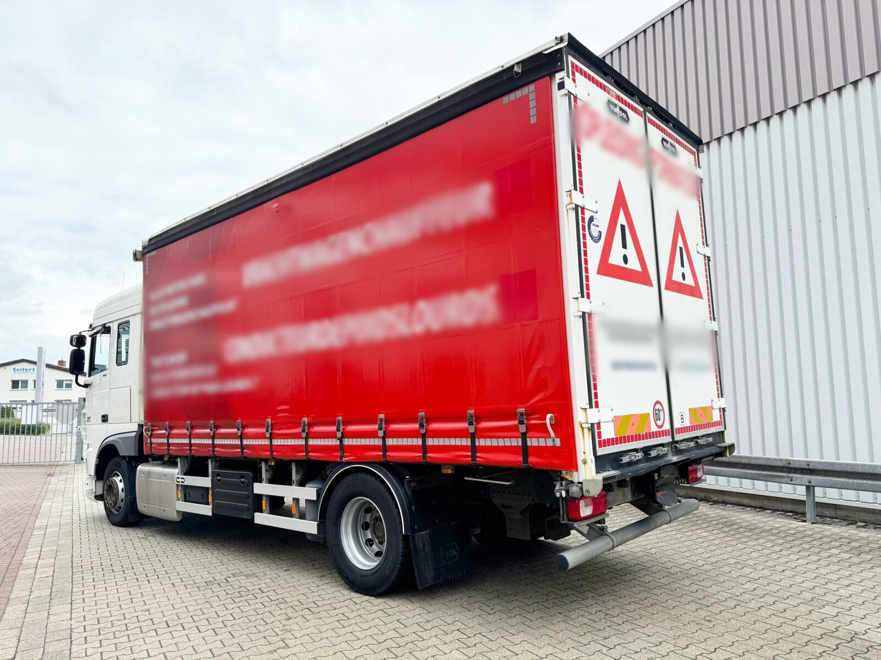 Dropside/ Flatbed truck DAF XF 410 FA 4x2 XF 410 FA 4x2, Fahrschule, 2x AHK, 6 Sitze: picture 11