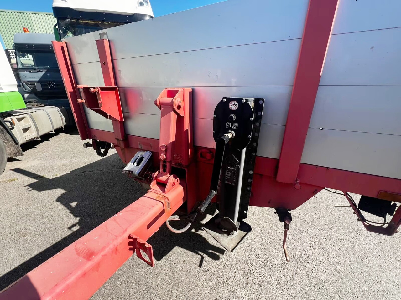 EAL-TA 10.5 EAL-TA 10.5 - Dropside/ Flatbed trailer: picture 2 EAL-TA 10.5 EAL-TA 10.5 - Dropside/ Flatbed trailer: picture 2