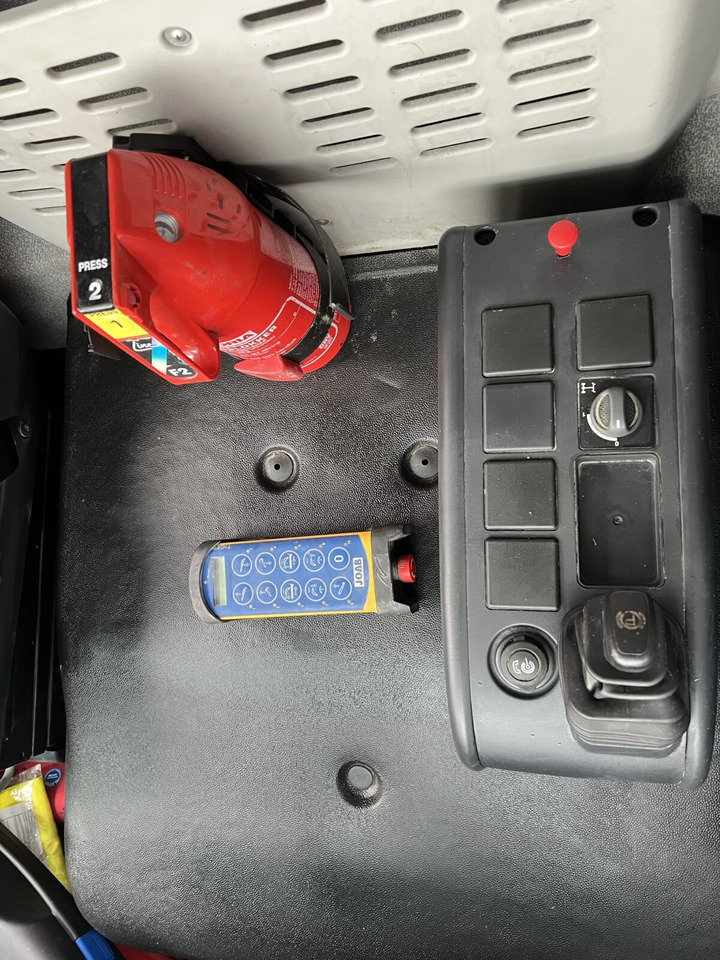 Skip loader truck EuroCargo ML190EL32 4x2 EuroCargo ML190EL32 4x2, Funk: picture 6 Skip loader truck EuroCargo ML190EL32 4x2 EuroCargo ML190EL32 4x2, Funk: picture 6