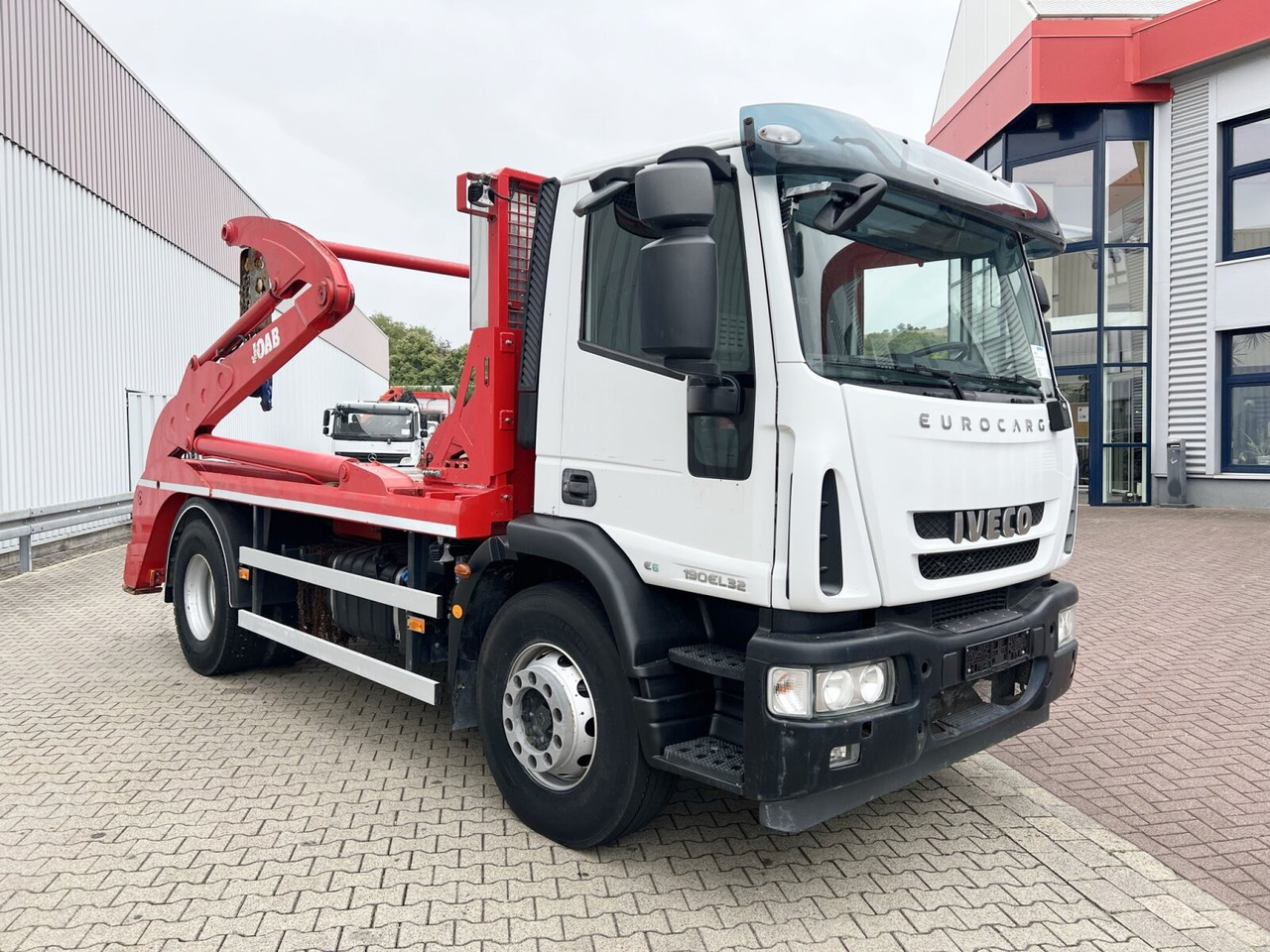 Skip loader truck EuroCargo ML190EL32 4x2 EuroCargo ML190EL32 4x2, Funk: picture 12 Skip loader truck EuroCargo ML190EL32 4x2 EuroCargo ML190EL32 4x2, Funk: picture 12