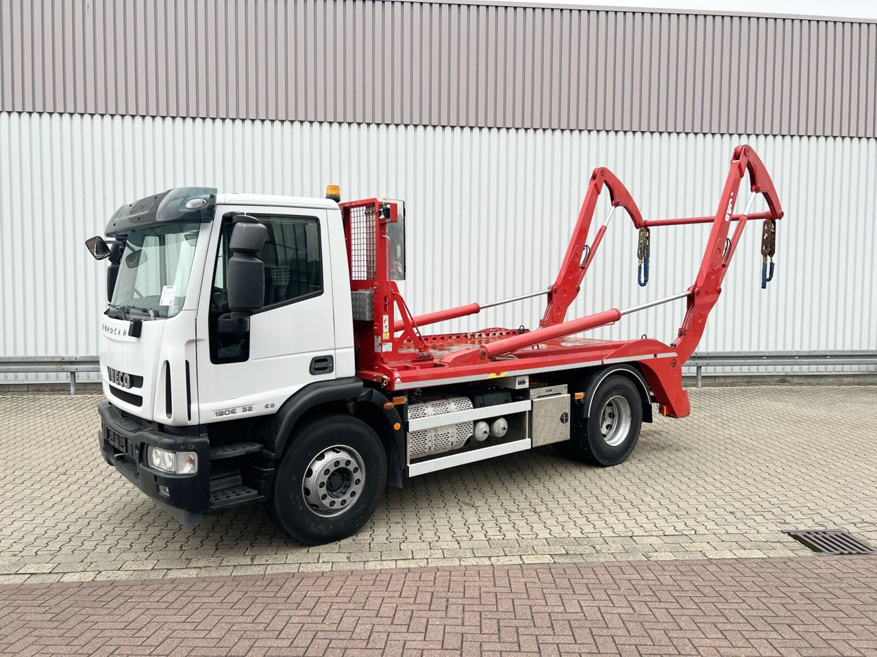 EuroCargo ML190EL32 4x2 EuroCargo ML190EL32 4x2, Funk - Skip loader truck: picture 1 EuroCargo ML190EL32 4x2 EuroCargo ML190EL32 4x2, Funk - Skip loader truck: picture 1