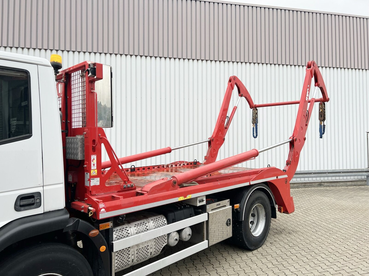 Skip loader truck EuroCargo ML190EL32 4x2 EuroCargo ML190EL32 4x2, Funk: picture 9 Skip loader truck EuroCargo ML190EL32 4x2 EuroCargo ML190EL32 4x2, Funk: picture 9